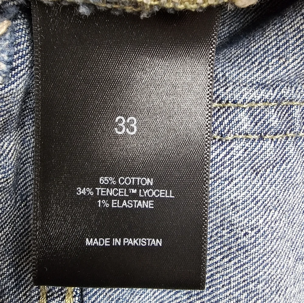 JOHNNY WAS Sancere Blue Straight Leg Jeans Medium Wash in the Size 33‎